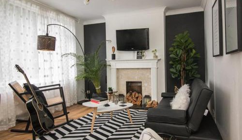 Oasis Room
