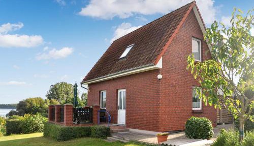 One-Bedroom Holiday Home