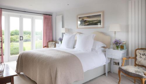 Deluxe King Suite