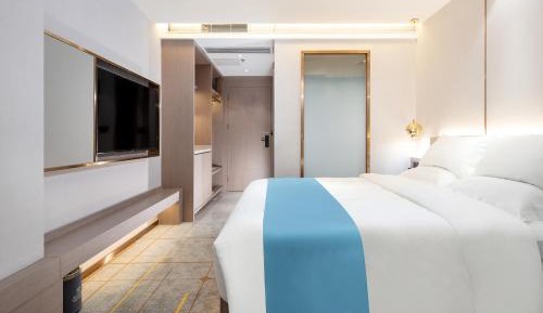 Deluxe Queen Room
