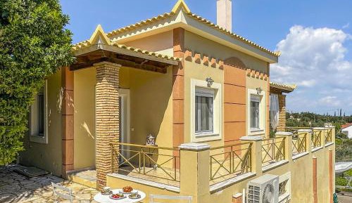 Three-Bedroom Vacation Home 