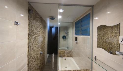 Apartment with Lake View