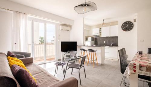 Superior One-Bedroom Apartment with Balcony