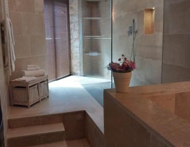 Apartment with Garden View