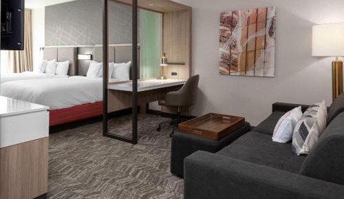 King Suite with Trundle Bed