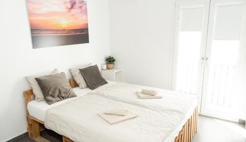 Standard Double Room with Shared Bathroom