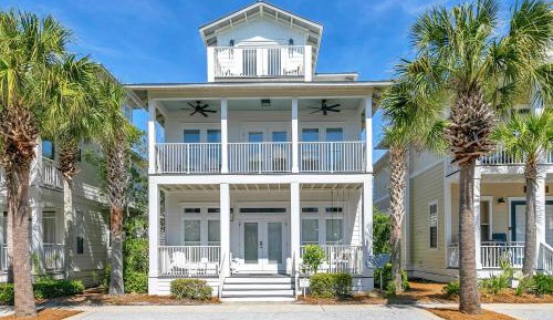 Four-Bedroom Holiday Home