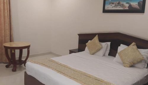 STANDARD - AC (CITY VIEW)