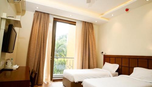 Superior Deluxe Twin Room with Balcony