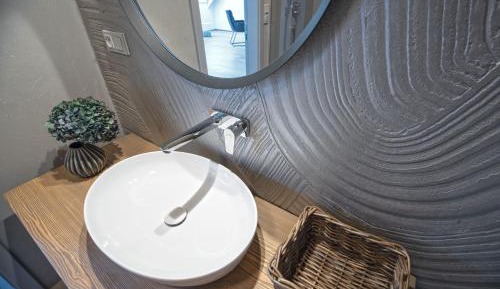 Apartment with Shower