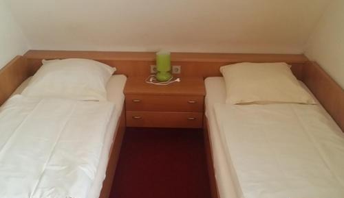 Twin Room with Bathroom