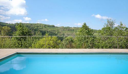 Superior One-Bedroom Apartment with Balcony