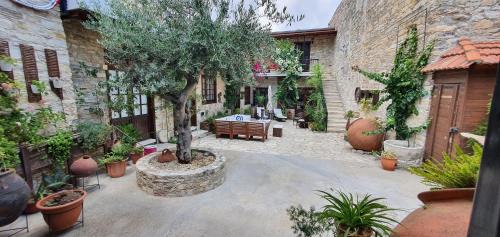 Villa with Garden View