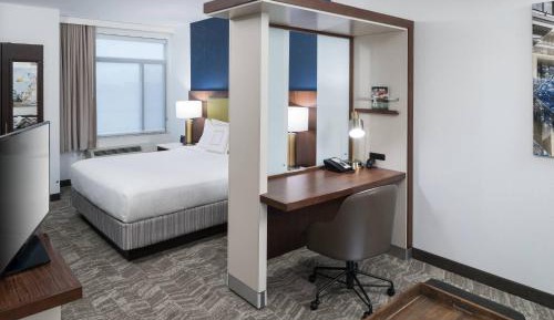 King Suite - Hearing Accessible