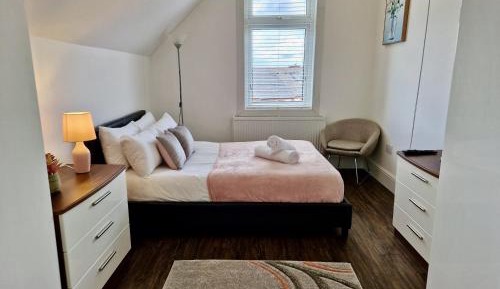 Deluxe Double Room with Shower
