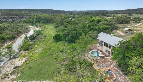 Four-Bedroom Holiday Home