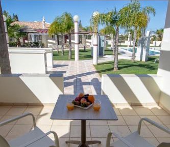 Double Room with Pool View