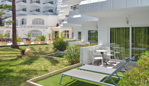 Premium Studio with Garden