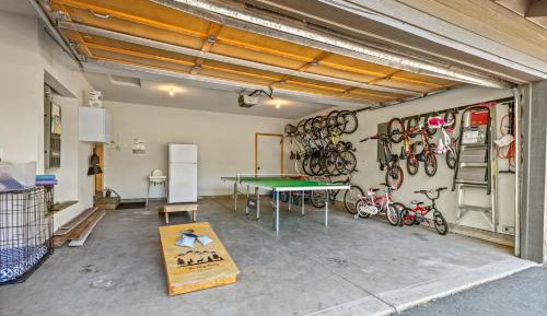 Four-Bedroom Holiday Home