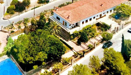 Four-Bedroom Holiday Home