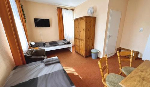 Twin Room with Bathroom