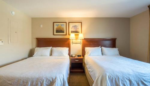Deluxe Queen Room with Two Queen Beds