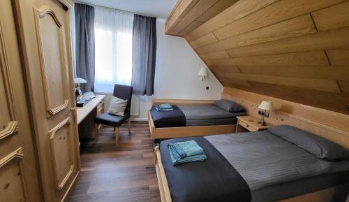 Twin Room with Private Bathroom
