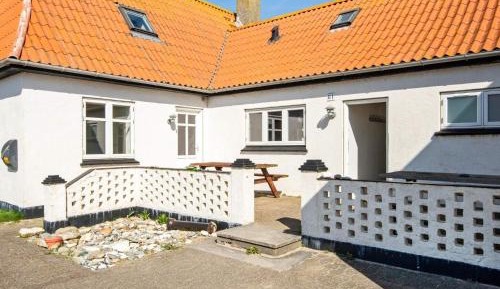 Six-Bedroom Holiday Home