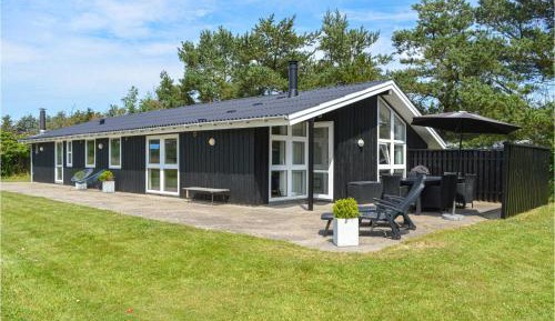 Three-Bedroom Holiday Home 