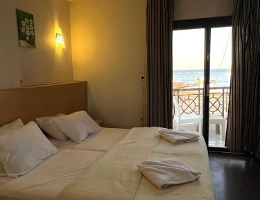 Deluxe Double Room with Balcony and Sea View