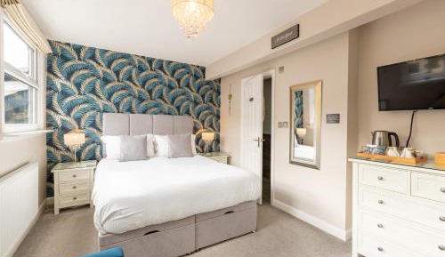 Deluxe Double Room with Shower