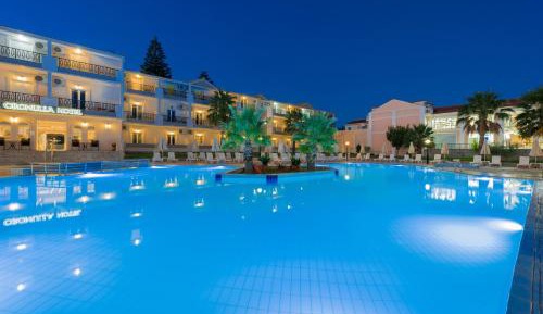 Triple Room with Pool View