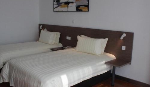 Standard Twin Room A