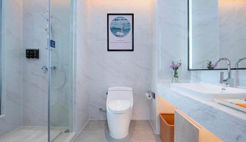 Light Double Room without Window