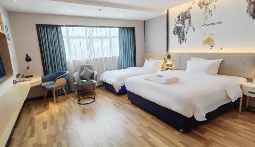 Enjoy Family room with Twin Bed