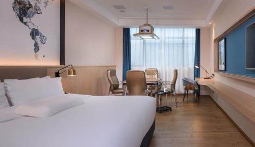 Double Room with Mah-jongg 