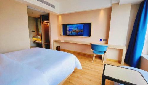 Premier Double Room with City View