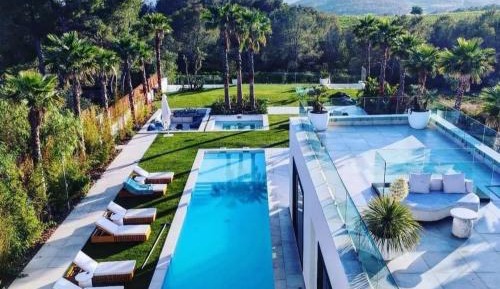 Deluxe Villa