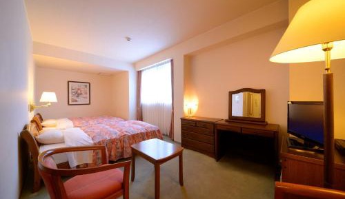 Standard Twin Room with Mountain View