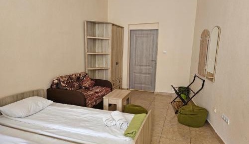 Superior Quadruple Room with Shared Bathroom