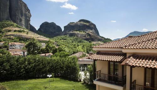 Deluxe Double Room with Side Meteora View