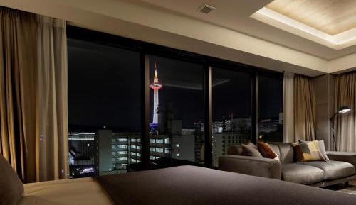 Corner Suite