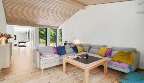 Four-Bedroom Holiday Home