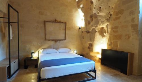 Queen Room with Spa Bath