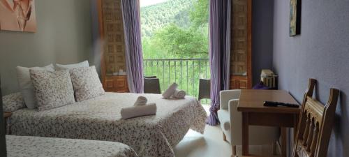 Triple Room with Mountain View