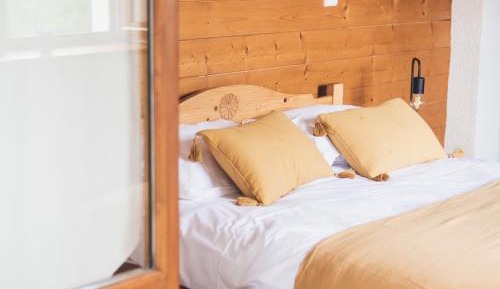 Double Room with Mountain View