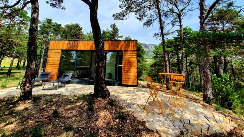 Bungalow with Garden View