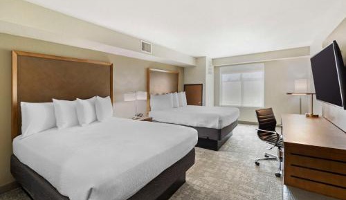 Queen Room with Two Queen Beds - Non-Smoking
