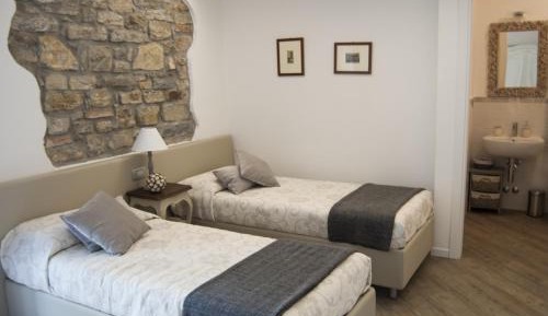 Double or Twin Room with Private Bathroom