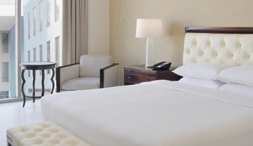 Standard King Room with Shuttle Bus to JBR Beach and various shopping malls